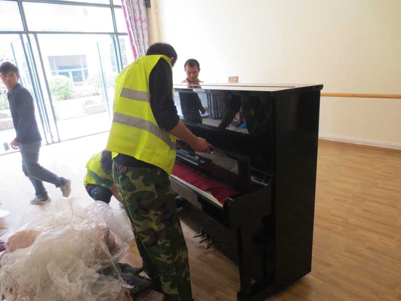 鋼琴搬運(yùn)