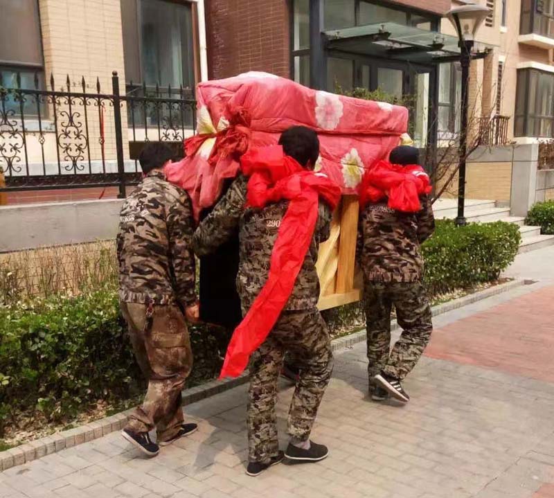 鋼琴搬運(yùn)